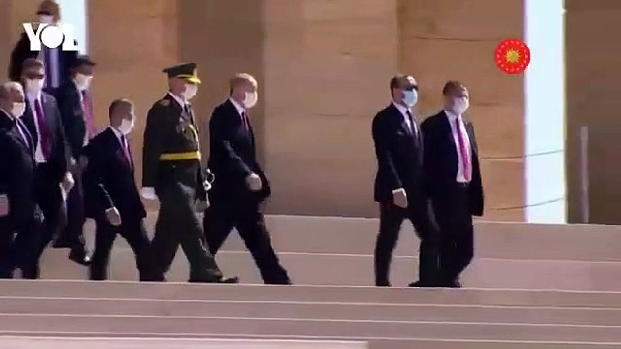 Anıtkabir'de Ata'ya saygısızlık! ''Recep Tayyip Erdoğan'' sloganları atıldı