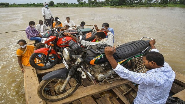 Gujarat: Flood wreaks havoc in big cities