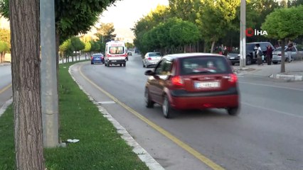 Isparta'da kontrolden çıkan otomobil karşı şeride geçti: 3 yaralı