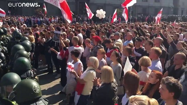 Centenas de detidos em Minsk