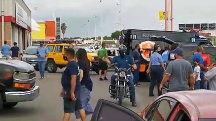 Sale caravana en apoyo al ex comandante de Bomberos Culiacán, Adán Shinagawa