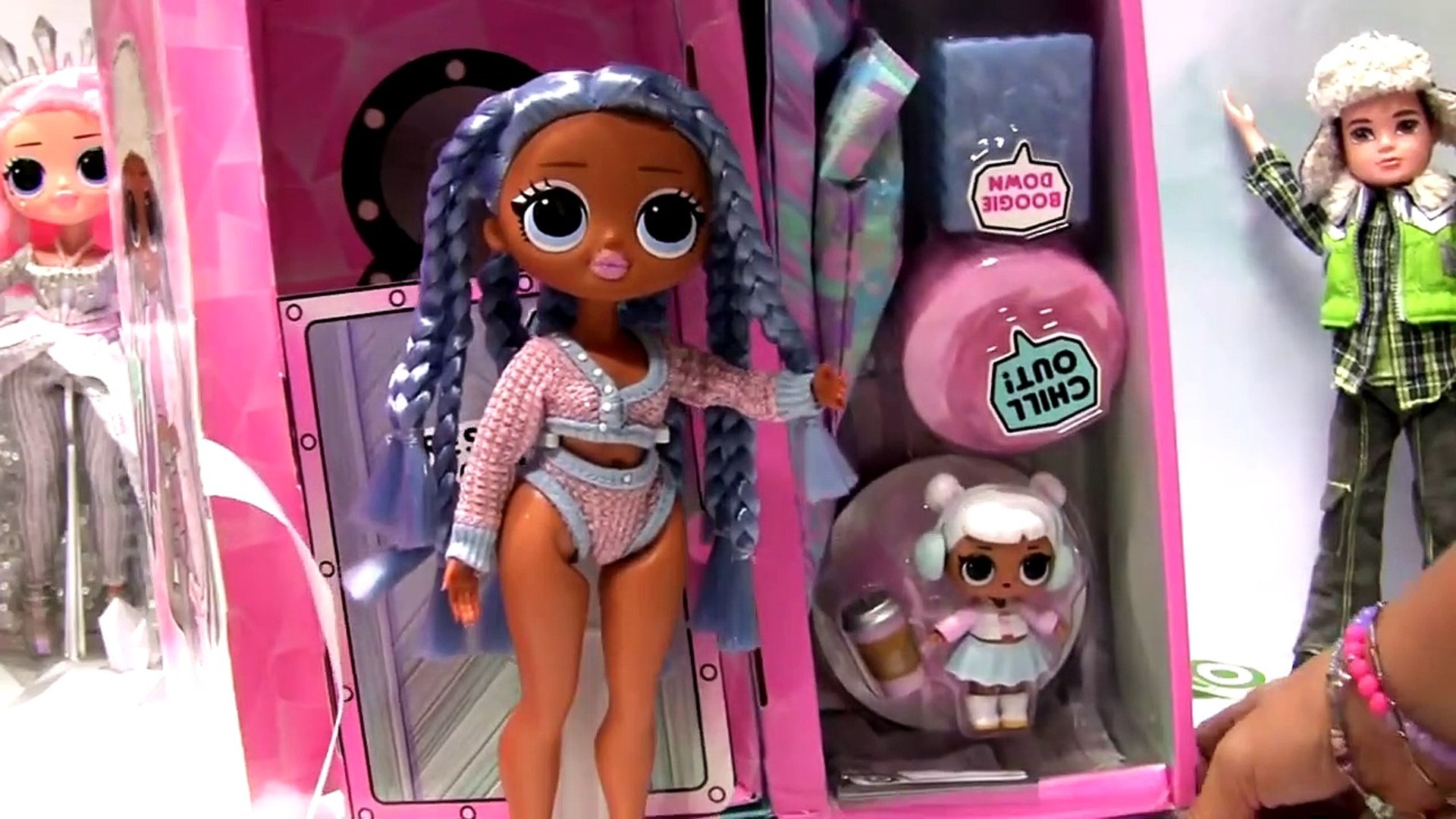 lol OMG doll unboxing Snowlicious Fashion Doll & Sister Winter Disco -  video Dailymotion