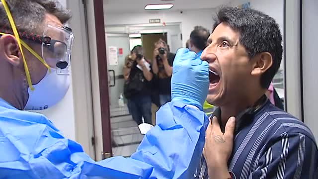 Más de 450 sanitarios piden más medidas a la Comunidad de Madrid ante un posible nuevo colapso