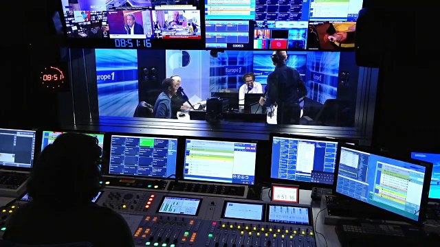 Stéphane Bern : Je me rêvais ministre du Patrimoine et je me retrouve chroniqueur sur Europe 1 ! (Canteloup)