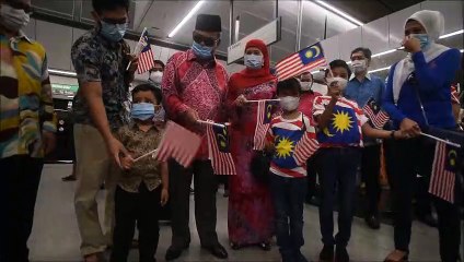 国家基建推行“Rapid KL Support Lokal”  轻快铁站摆档 免租金