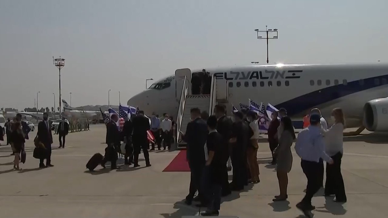 عبر الأجواء السعودية.. أول رحلة جوية مباشرة علنية بين إسرائيل والإمارات