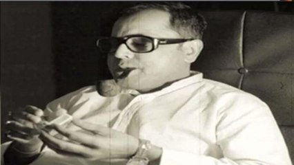 Pranab Mukherjee was fond of smoking pipes!