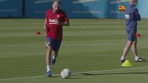 Barcelona train without Messi