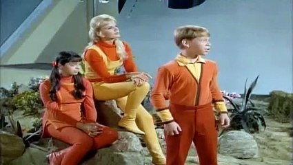 Perdidos en el Espacio -2x08- The Deadly Games of Gamma 6 (Los juegos mortales de Gamma 6)