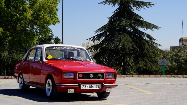 Bin TL’ye aldığı hurdadan muhteşem bir otomobil çıktı