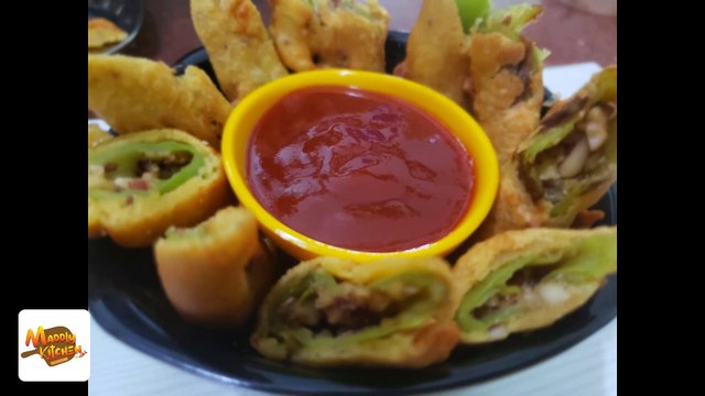 मिर्ची के पकोड़े बनाने का आसान तरीका | मिर्ची भजिया | Mirchi Pakoda Recipe - Maddlykitchen