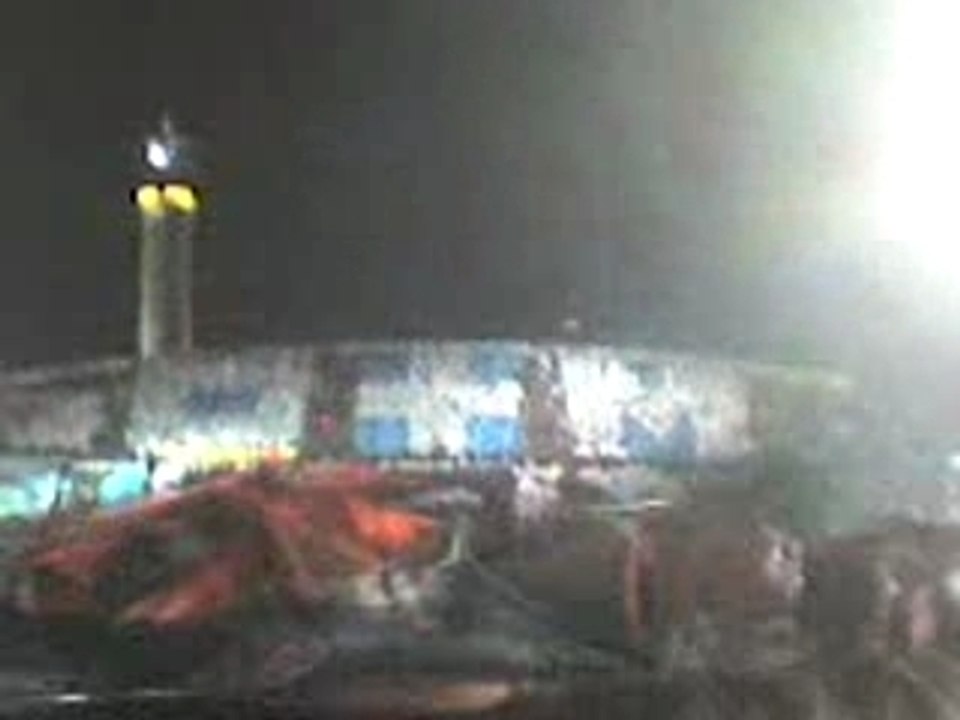 [OM-Liverpool]0-4 South Winners entrée des Joueurs Papiers