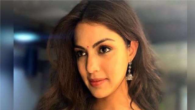 4 days, 35 hours of questioning: Rhea on CBI’s radar