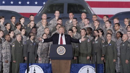 تراجعت شعبيته وسط العسكريين.. ترامب يهاجم قادة البنتاغون ويصفهم بالمتعطشين للحروب