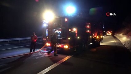 TEM’de seyir halindeyken yanan tırın çekicisi kül oldu