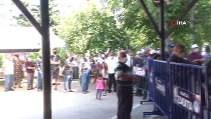 Cem Evi'nde aşure dağıtıldı