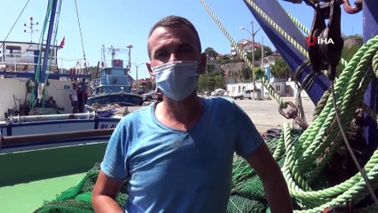 Amasralı balıkçılar palamut ve mezgitle döndü