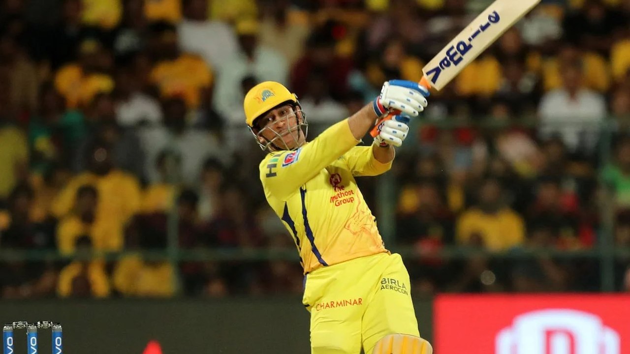 IPL 2020: MS Dhoni బ్యాటింగ్ స్థానం పై Gautam Gambhir | 3,4,5  స్థానాల్లో ధోని స్టాట్స్
