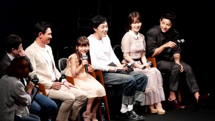 [ENG] 송중기, 소지섭 빵터뜨린 덕후 아역배우의 촬영 후기 Song Joong-ki big laugh, child actor 이정현 - 영화 '군함도' 쇼케이스 - 170626