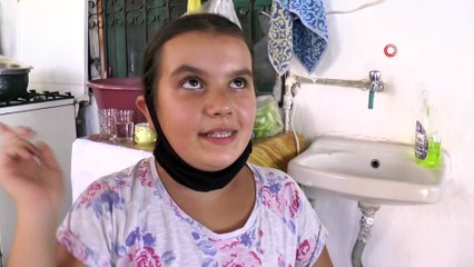 Ev salçası yaparken evinin çatısından içeri kamyon girdi