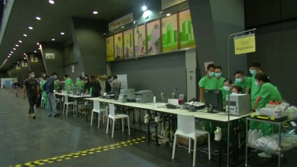 홍콩, 전체 시민 상대 무료 코로나19 검사 시작...59만여 명 신청 / YTN