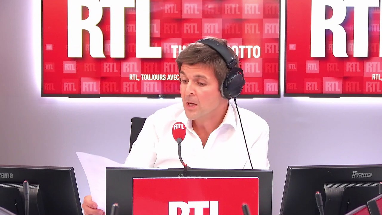 Bernard Cazeneuve sur RTL : "J'étais Charlie en 2015, je le suis aujourd'hui"