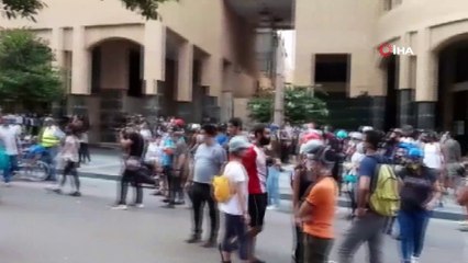 - Lübnan'da yeni hükümeti kurmakla görevlendirilen Adib protesto edildi