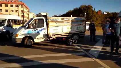 Sollamaya çalıştığı kamyonetin altına girdi: 2 yaralı