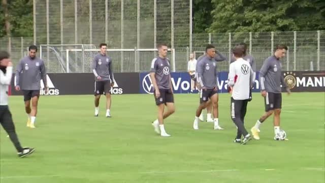 Alemania se prepara a conciencia para recibir este jueves a la España de Luis Enrique en Stuttgart