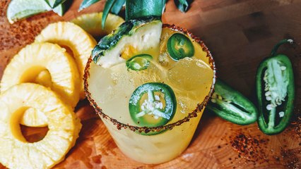How to Make Spicy Pineapple Margaritas