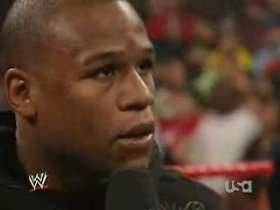 Big Show & Floyd Mayweather Face Off