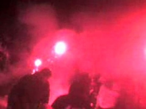 [OM-Paris]2-1 Crakage Fumis Pots Pétards Lumiere piles...