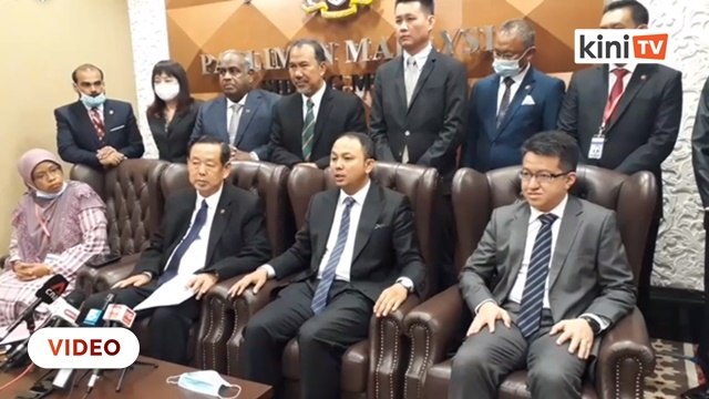 Sidang media penuh oleh ahli-ahli Dewan Negara PH isu perlantikan Rais Yatim