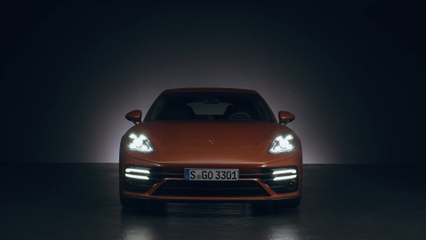 Der neue Porsche Panamera Turbo S - Mehr Sport und Komfort durch optimierte Fahrwerk- und Regelsystem