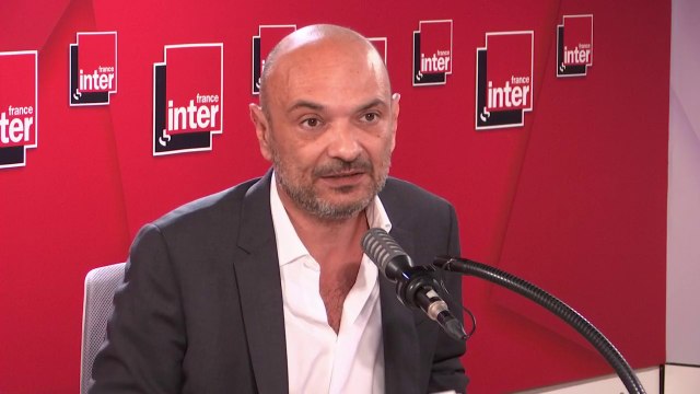 Richard Malka, avocat de Charlie Hebdo : Mme Obono avait les yeux secs devant les morts de Charlie. Et M. Mélenchon, qui n'avait pas assez de trémolos dans la voix aux obsèques de Charb, est à la fois Obono et Charb. Je ne sais pas comment il fait.