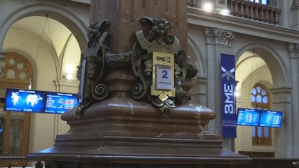 El Ibex 35 avanza un 0,3 % tras la apertura y continúa sin recuperar los 7.000 puntos