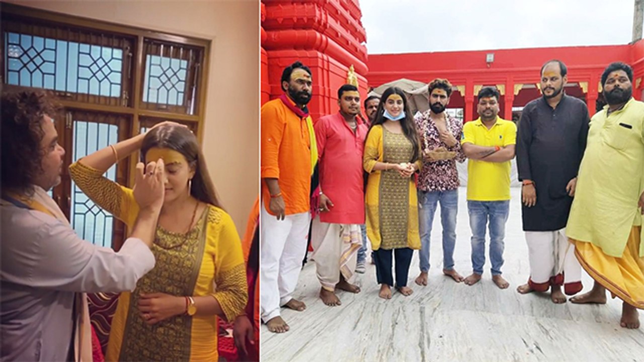 बनारस पहुँची अक्षरा सिंह, किया सभी धार्मिक स्थल...