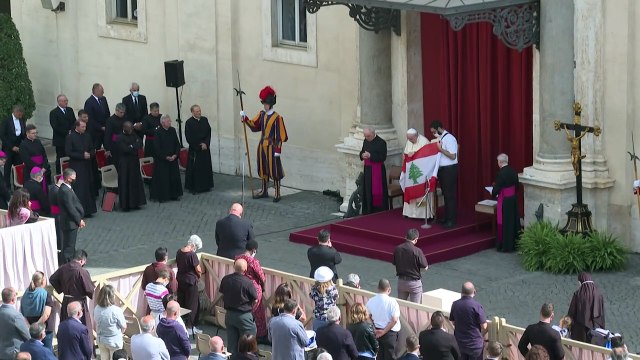 Papa pede orações pelo Líbano