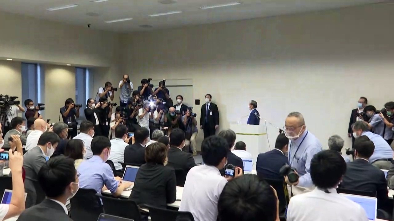 Yoshihide Suga, favori pour diriger le Japon, se déclare candidat