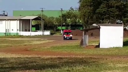 Funcionária da Prefeitura é socorrida após sofrer queda durante trabalho