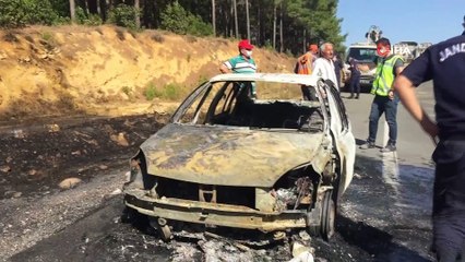 Seyir halindeki araç aniden alev aldı