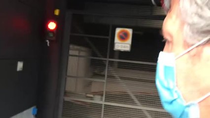 El padre de Messi ve "difícil" que su hijo se quede en el Barça