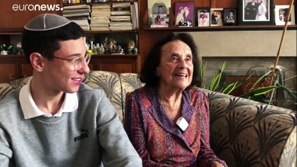 ناجية من الهولوكوست تكتشف نفسها في شريط مصور التقط بعيد تحرير أوشفيتز