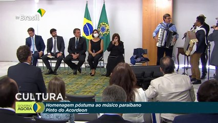 Pinto do Acordeon é homenageado por Bolsonaro e familiares em Brasília