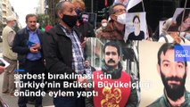 Türkiye'nin Brüksel Büyükelçiliği önünde Aytaç Ünsal'ın serbest bırakılması için eylem