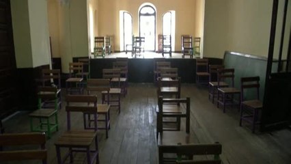 Las clases online ahondan aún más la brecha digital de Bolivia