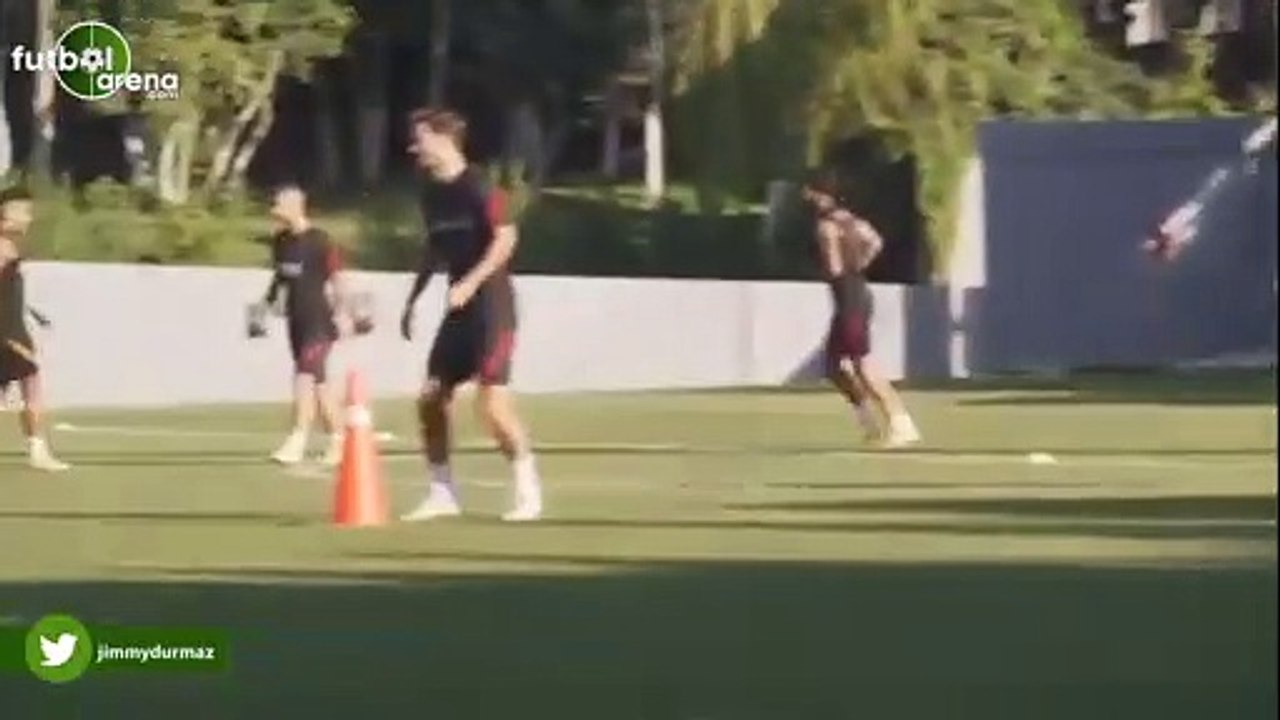 Jimmy Durmaz'ın antrenmanda attığı şık gol