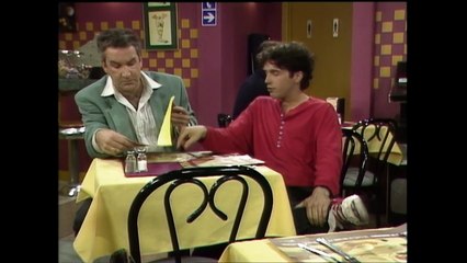 Watatatow - S3 E31 Je suis tannée d'être prise en sandwich!