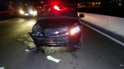 Trânsito fica prejudicado em colisão entre veículos na PRc-467