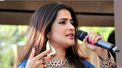 Sona Mahapatra Slams Media For Using Rhea Chakraborty's Bikini Pictures | FilmiBeat